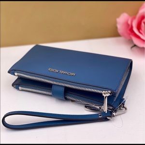 Kate Spade Jet Set Travel Double Zip Wristlet